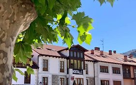 Hostal La Serna